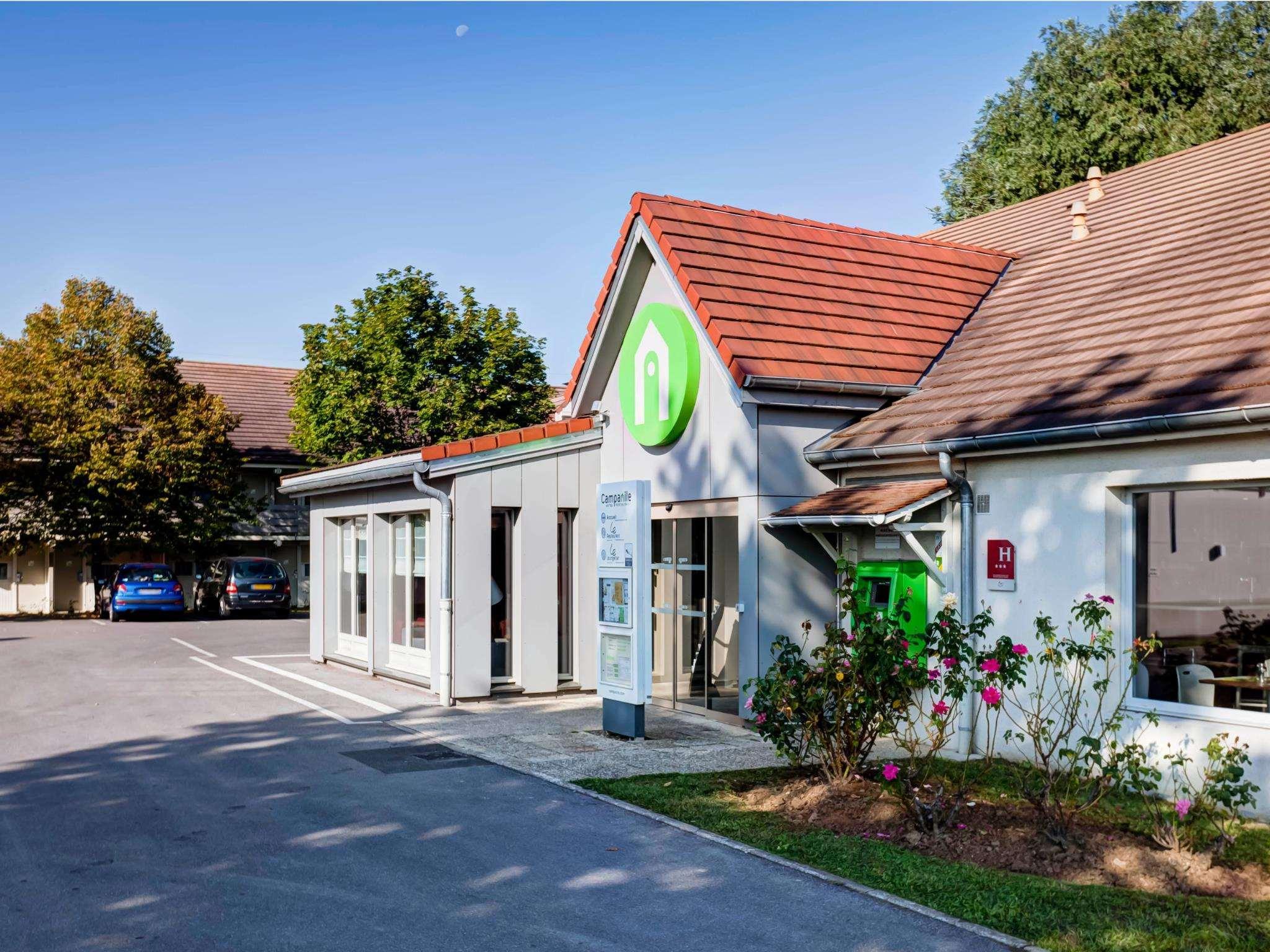 Campanile Evry Ouest - Corbeil Essonnes Hotel Exterior photo